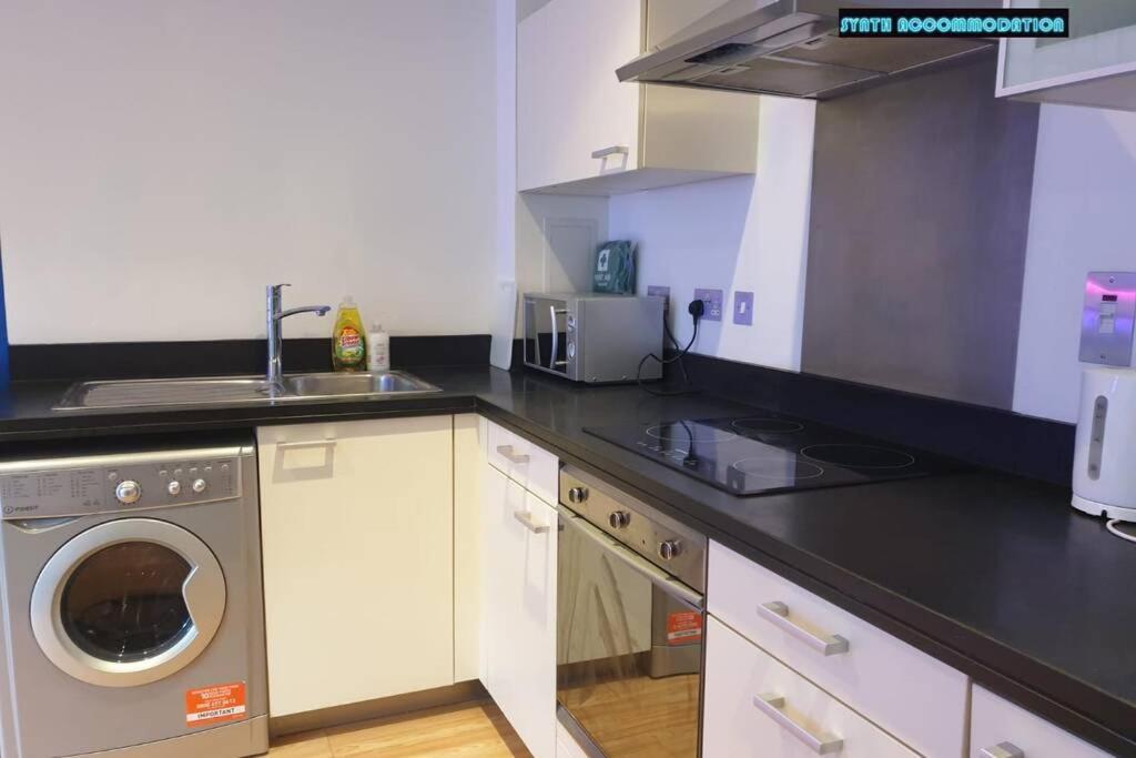 80S Retro 1Bed Studio Serviced Apartment Canary Wharf Perfect For Solo & Couple Travellers London Bagian luar foto