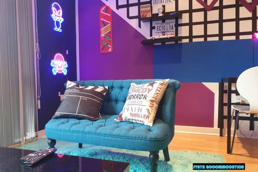 80S Retro 1Bed Studio Serviced Apartment Canary Wharf Perfect For Solo & Couple Travellers London Bagian luar foto