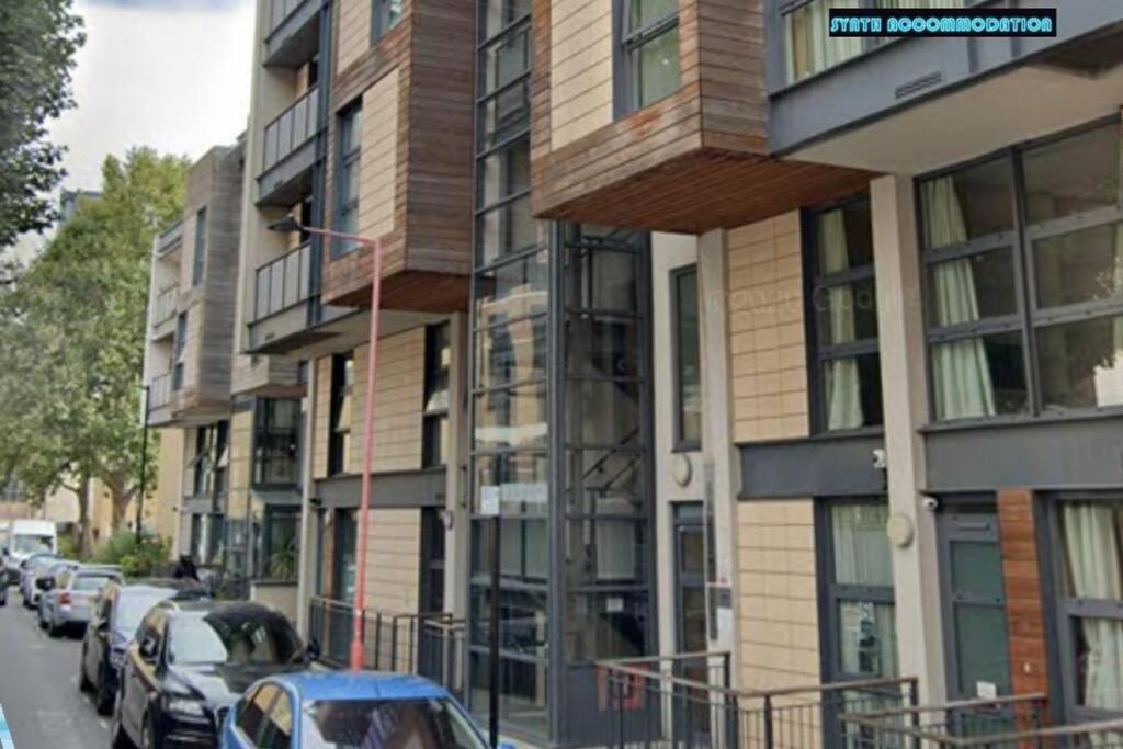 80S Retro 1Bed Studio Serviced Apartment Canary Wharf Perfect For Solo & Couple Travellers London Bagian luar foto